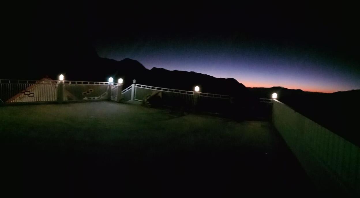 Bromo Otix Guest House Exterior photo