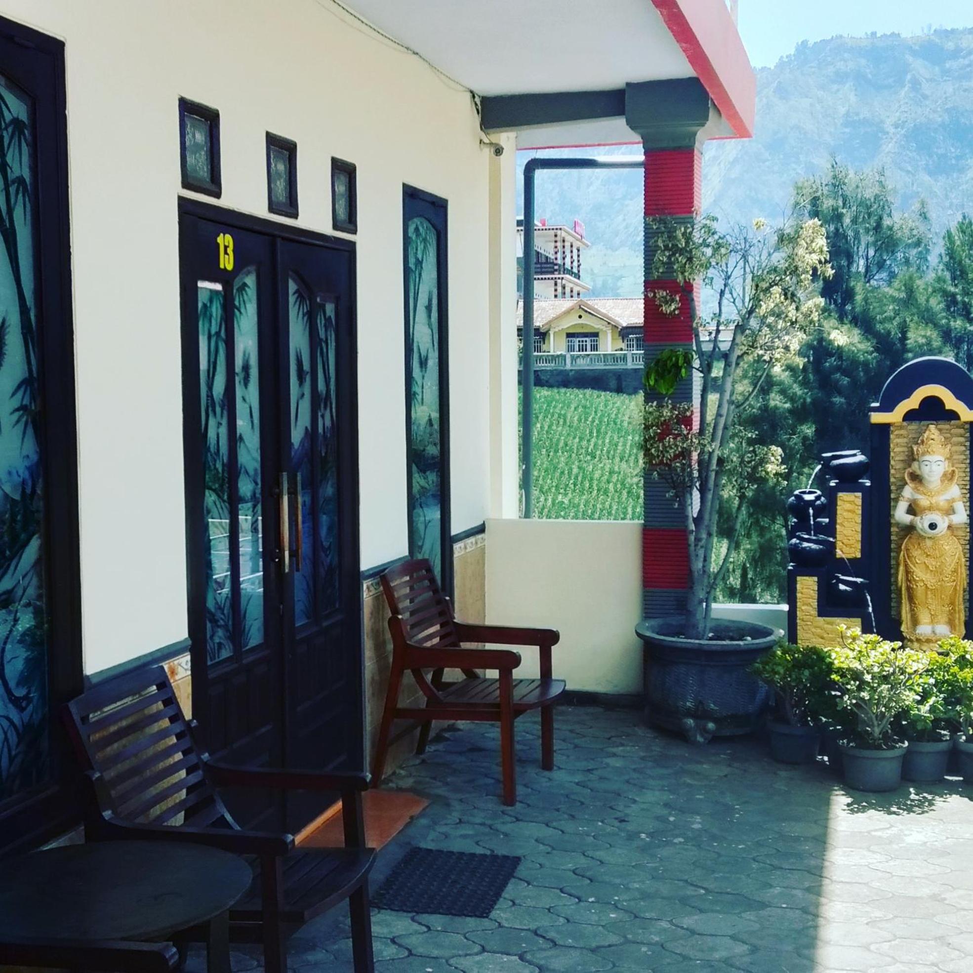 Bromo Otix Guest House Room photo