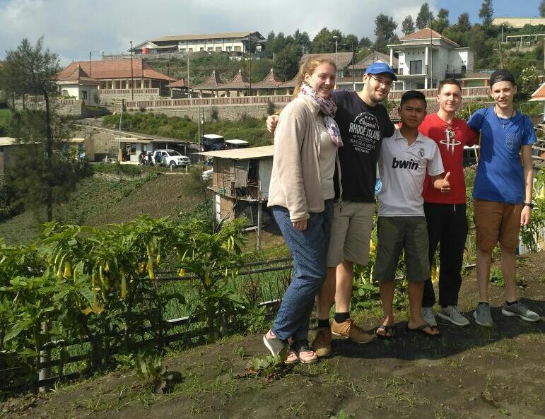 Bromo Otix Guest House Exterior photo
