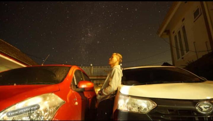 Bromo Otix Guest House Exterior photo